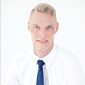 Meet your Posher, Corey